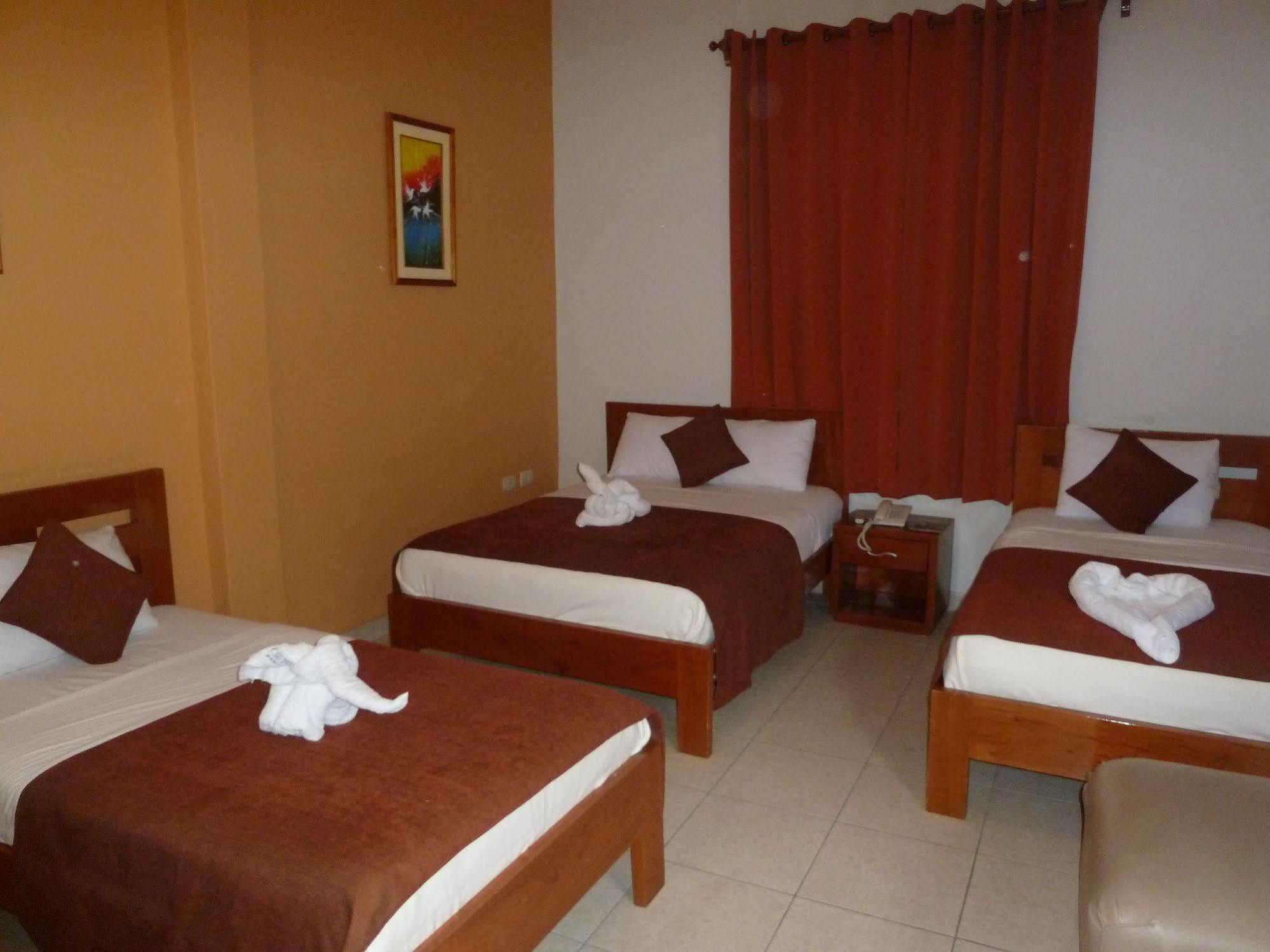 Hostal Huayruro Iquitos Exterior foto
