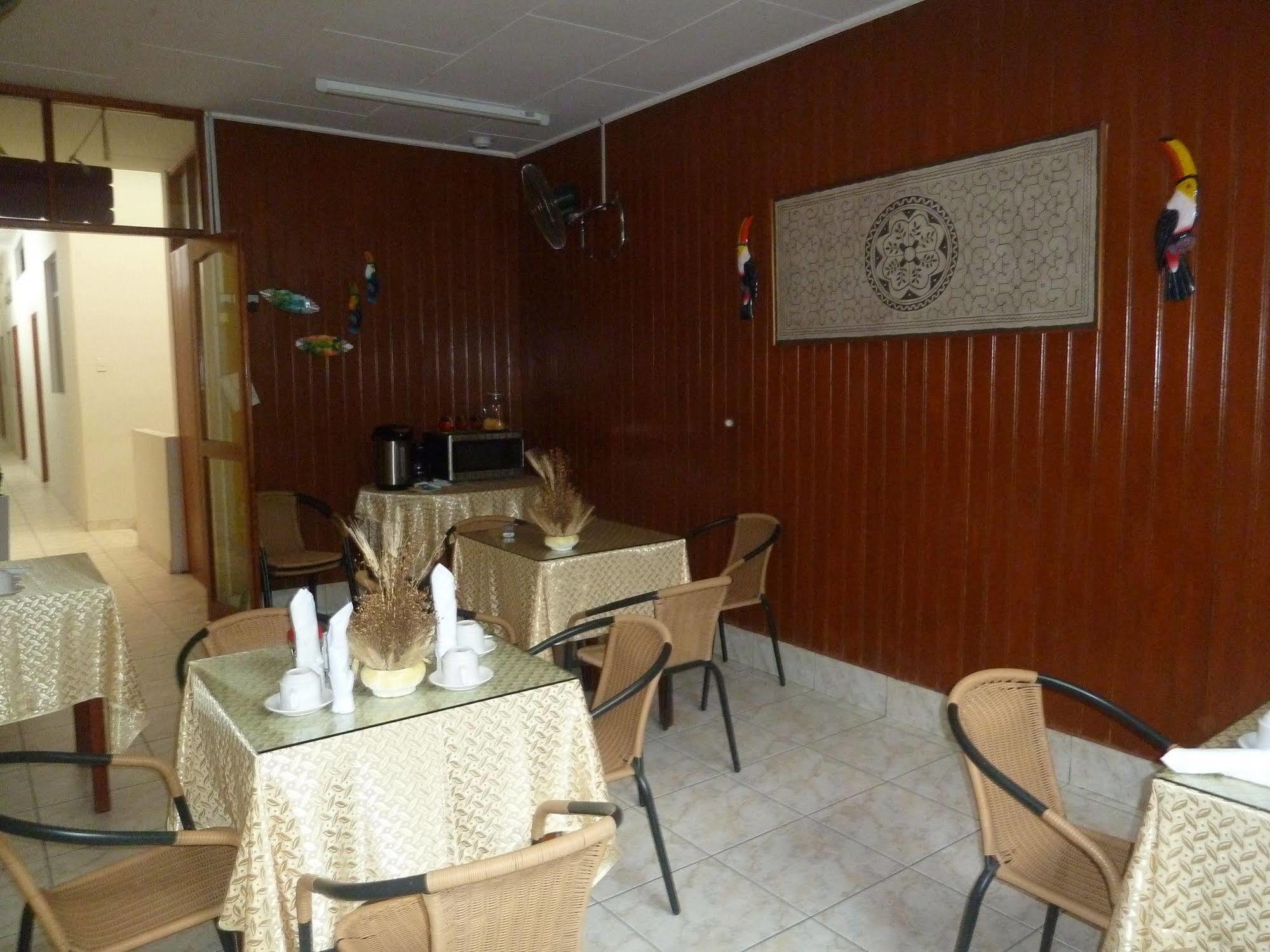 Hostal Huayruro Iquitos Exterior foto
