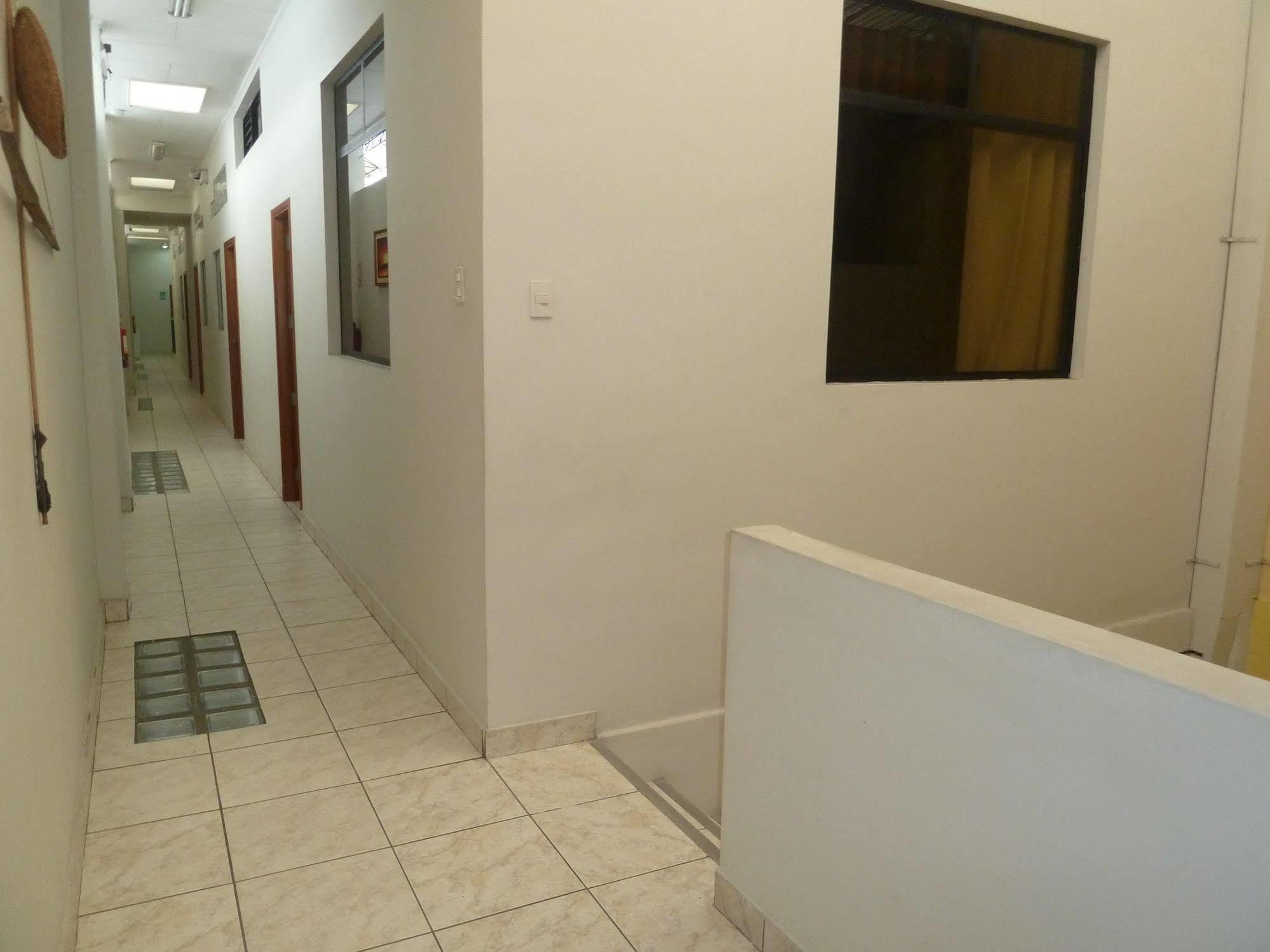 Hostal Huayruro Iquitos Exterior foto
